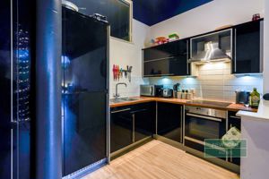 Photo 11- click for photo gallery